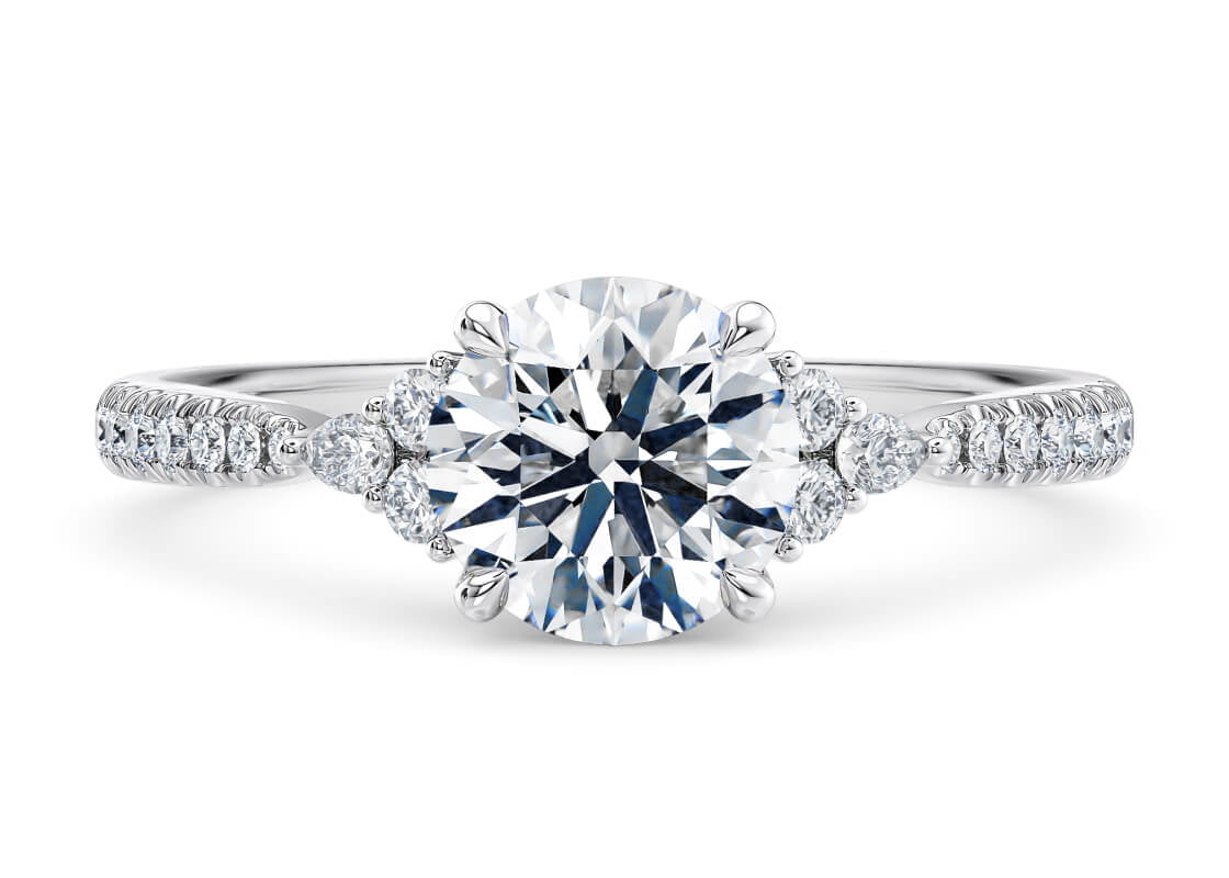 Tuscan Vintage Round Lab Grown Diamond Ring in 18k Gold