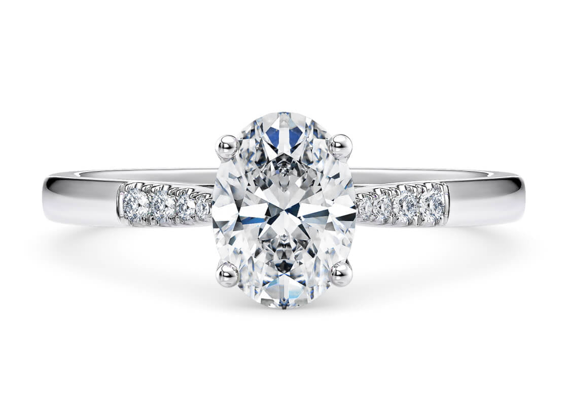 Grove Oval Cut Diamond Band in 18K Gold – Elegant Band for Women